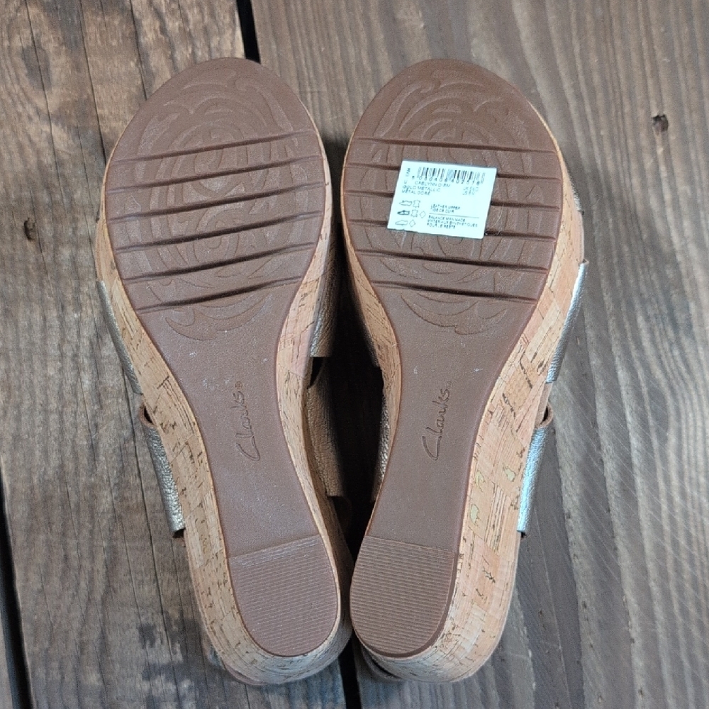 NWT Clarks Metallic Wedge Sandals 8 - Picture 8 of 8